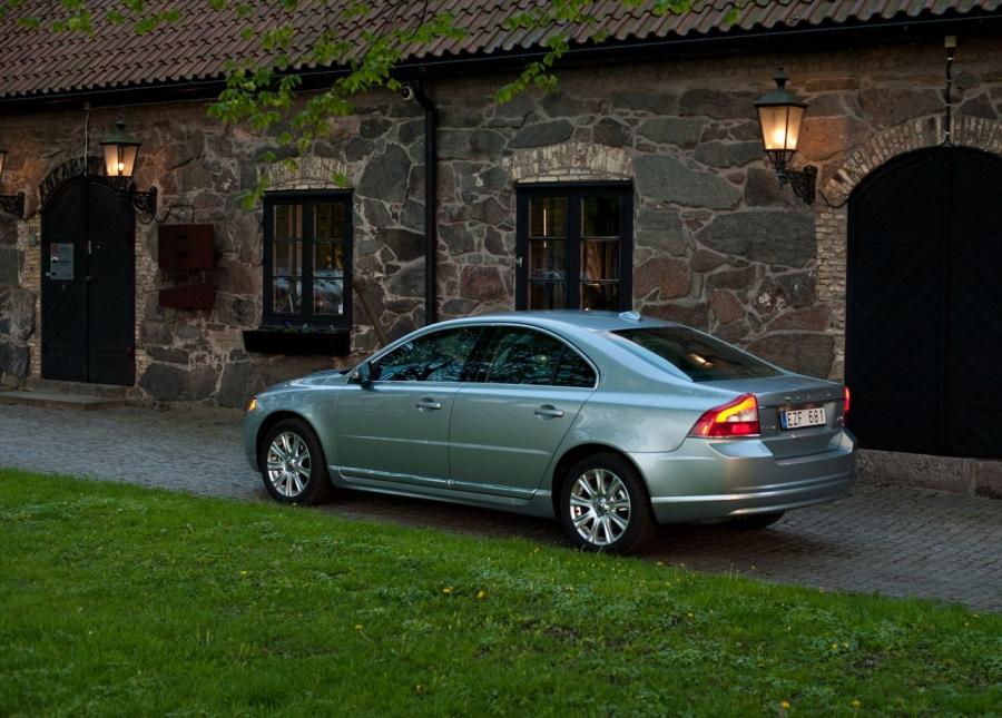  Volvo S80 2012 года  (фото 6 из 9)